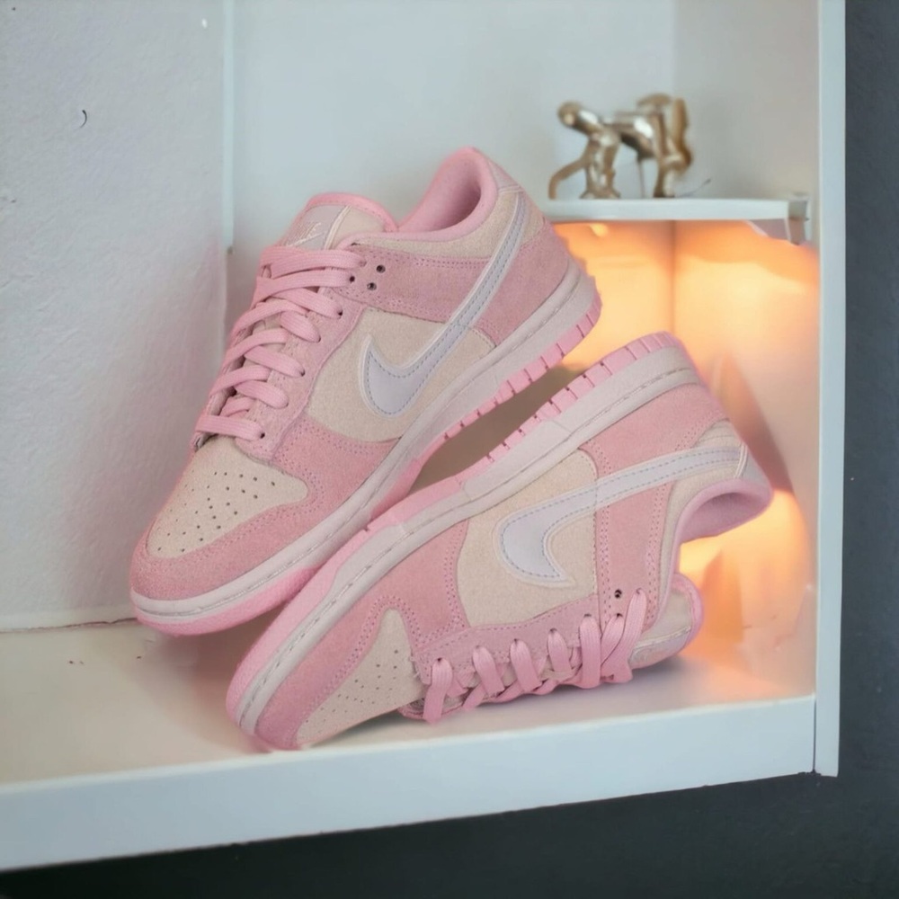 NIKE Dunk Low LX "Pink Foam" sneakers Size 7 - Picture 12 of 16